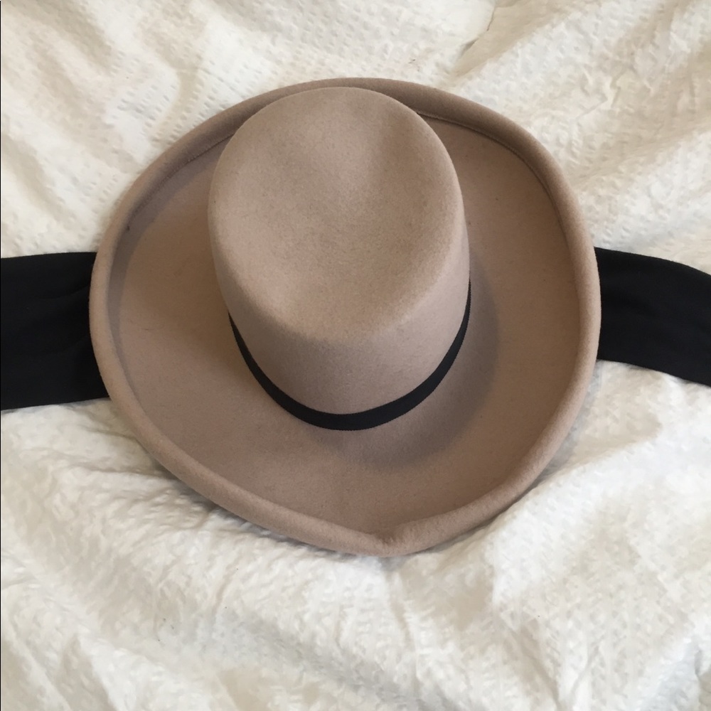 Vintage 100%wool hat.